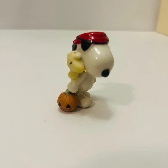 Lenox Peanuts Gang Tricks and Treats Set of 5 Halloween Fine China Figures VTG